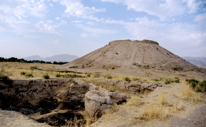 (تصاویر) رونمایی از تپه 7هزارساله در نظرآباد (تصاویر) رونمایی از تپه 7هزارساله در نظرآباد