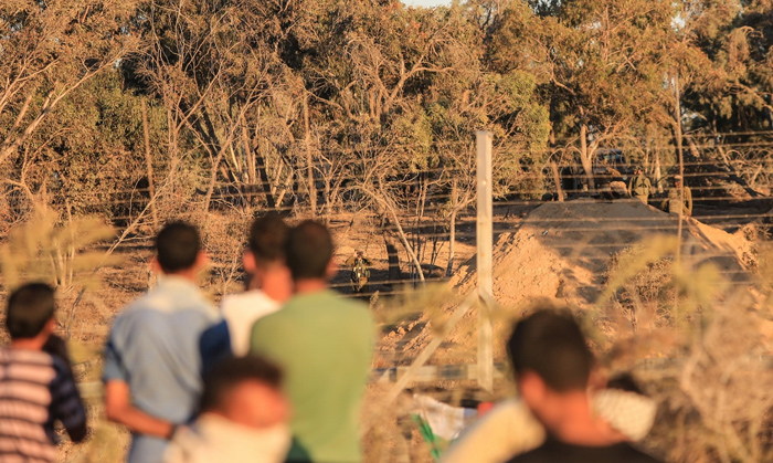(تصاویر) حمله سربازان اسرائیل به جوانان در غزه