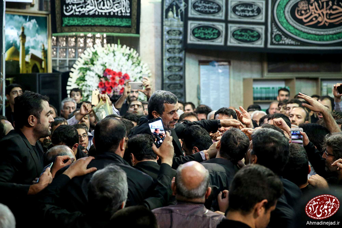 (تصاویر) احمدینژاد در سالگرد شهید مدافع حرم (تصاویر) احمدینژاد در سالگرد شهید مدافع حرم