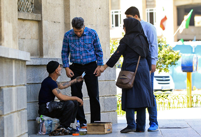(تصاویر) بهدنبال نان حلال پس از 20سال حبس (تصاویر) بهدنبال نان حلال پس از 20سال حبس