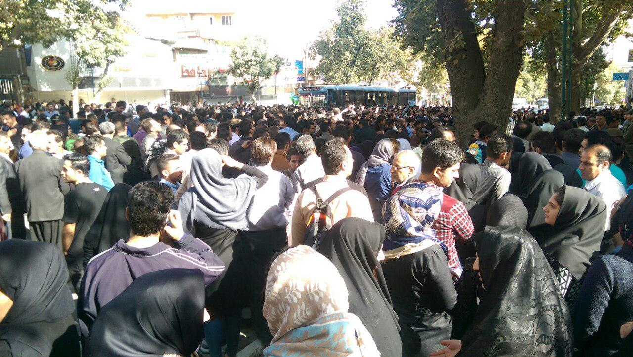 جنجال بازداشت یک متهم در کرمانشاه +(تصاویر) جنجال بازداشت یک متهم در کرمانشاه +(تصاویر)