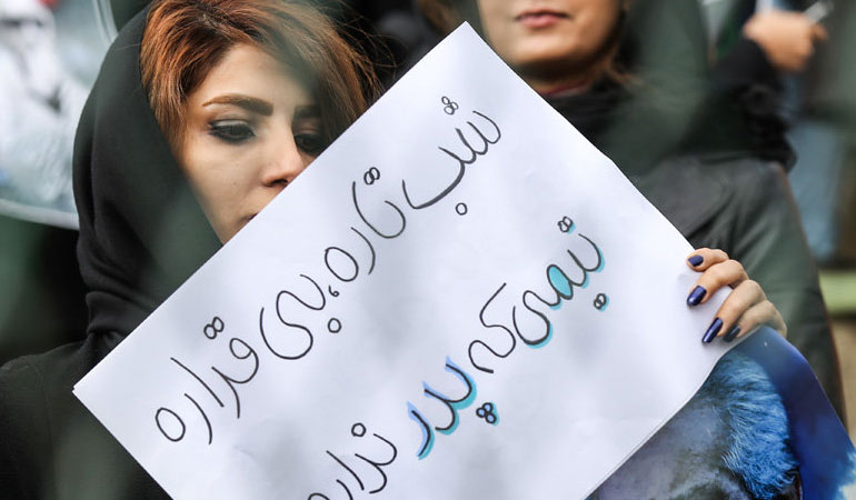 امروز به روایت تصویر// تشییع مرحوم پورحیدری، لیگ فوتبال بانوان، جشن تولد بازیکن افسانهای و ... امروز به روایت تصویر// تشییع مرحوم پورحیدری، لیگ فوتبال بانوان، جشن تولد بازیکن افسانهای و ...