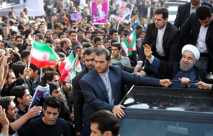 (تصاویر) استقبال از روحانی در کرج (تصاویر) استقبال از روحانی در کرج