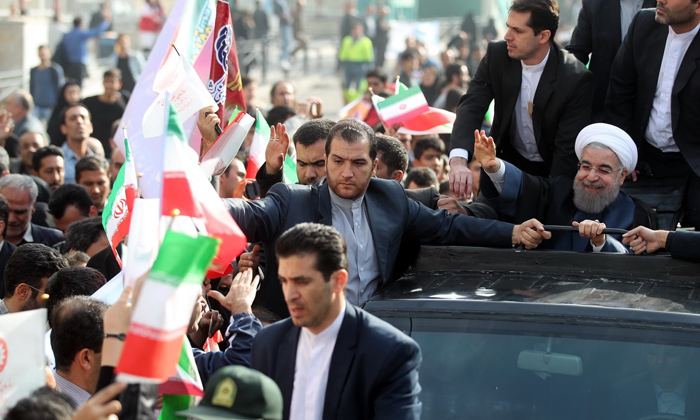 (تصاویر) استقبال از روحانی در کرج (تصاویر) استقبال از روحانی در کرج