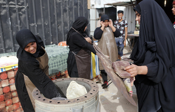 (تصاویر) خدمت رسانی به زائران اربعین (تصاویر) خدمت رسانی به زائران اربعین