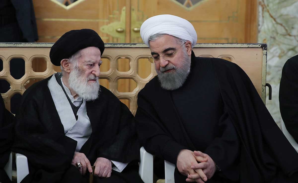 تصاویر/ روحانی در مراسم تشییع پیکر آیت‌الله موسوی‌اردبیلی