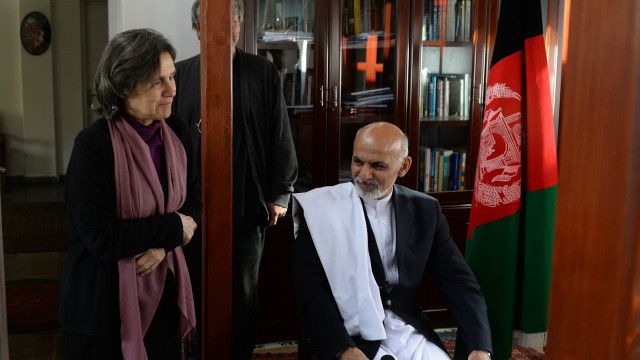 همسران مردان سیاسی چه میکنند همسران مردان سیاسی چه میکنند