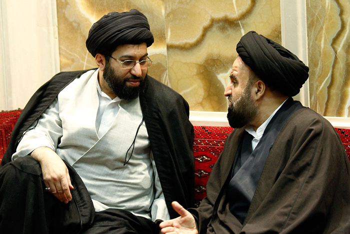 (تصاویر) فرزندان رهبرانقلاب در ختم آیت‌الله واعظ‌زاده