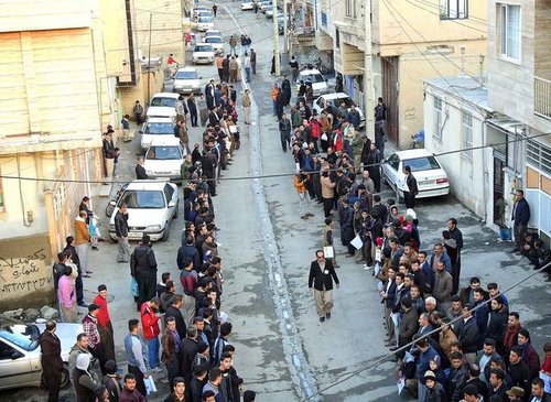 (تصاویر) استقبال باشکوه از سرباز فداکار