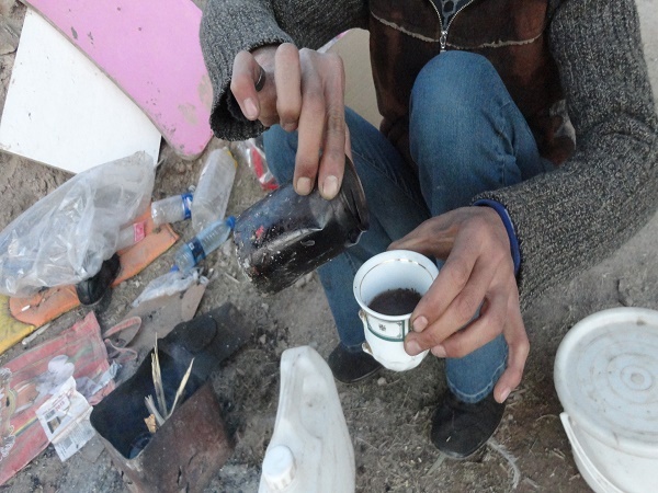 (تصاویر) گزارش یک زندگی فقیرانه زیر پل کارون (تصاویر) گزارش یک زندگی فقیرانه زیر پل کارون