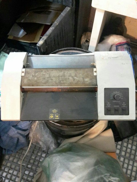 کاسبی جاعل سکههای طلا از سکه افتاد کاسبی جاعل سکههای طلا از سکه افتاد