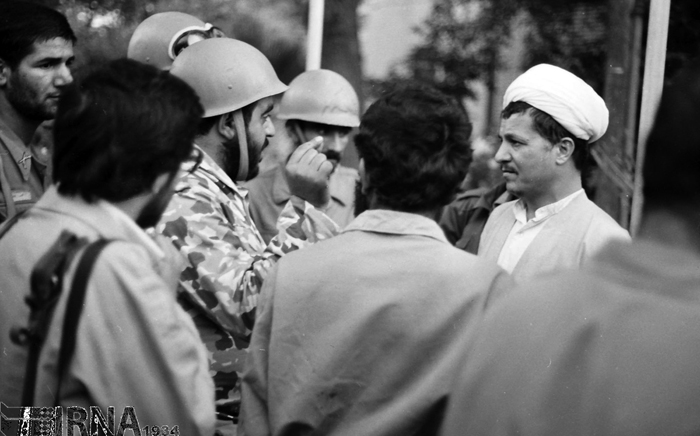 (تصاویر) هاشمی در اوایل انقلاب (تصاویر) هاشمی در اوایل انقلاب