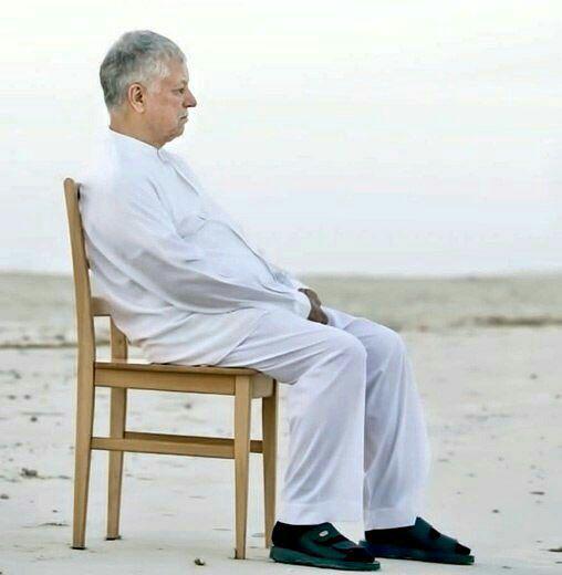 ...وز شمار خرد هزاران بیش ...وز شمار خرد هزاران بیش