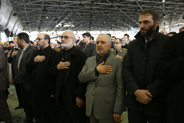 (تصاویر) نماز رهبرانقلاب بر پیکر 