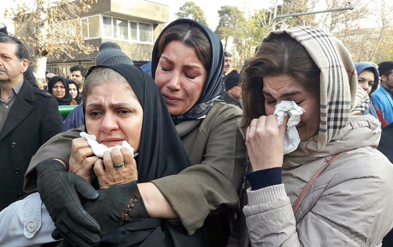 (تصاویر) پیکر هاشمی میان سیل جمعیت (تصاویر) پیکر هاشمی میان سیل جمعیت
