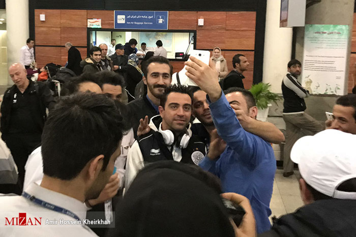 (تصاویر) استقبال از ژاوی در فرودگاه امام(ره) (تصاویر) استقبال از ژاوی در فرودگاه امام(ره)