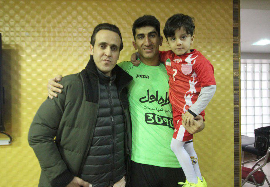 (تصاویر) رختکن پرسپولیس پس از شکست تراکتور