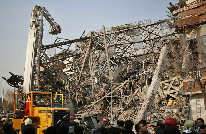(تصاویر) جستجو میان آوارهای پلاسکو (تصاویر) جستجو میان آوارهای پلاسکو