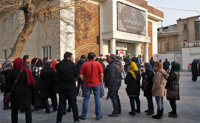 (تصاویر) صف طوبل برای اهداء خون در تهران
