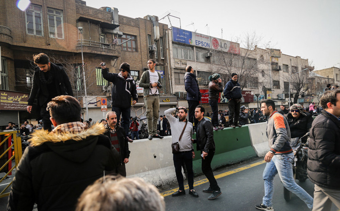 (تصاویر) ازدحام در اطراف ساختمان پلاسکو (تصاویر) ازدحام در اطراف ساختمان پلاسکو