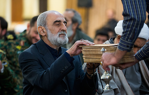 (تصاویر) تسلیت احمدینژاد به محمد سلیمانی (تصاویر) تسلیت احمدینژاد به محمد سلیمانی