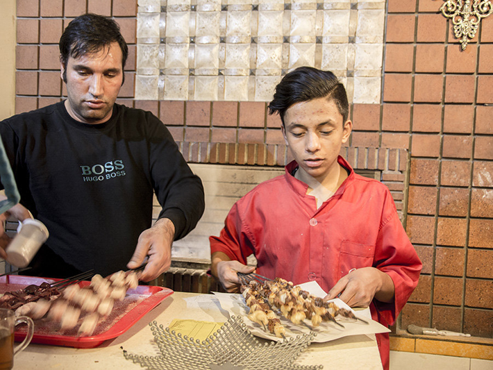 (تصاویر) گزارش اسپوتنیک از جگرکیهای گرگان (تصاویر) گزارش اسپوتنیک از جگرکیهای گرگان