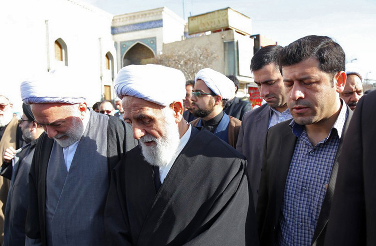 (تصاویر) مراسم تشییع حجتالاسلام قرهی (تصاویر) مراسم تشییع حجتالاسلام قرهی
