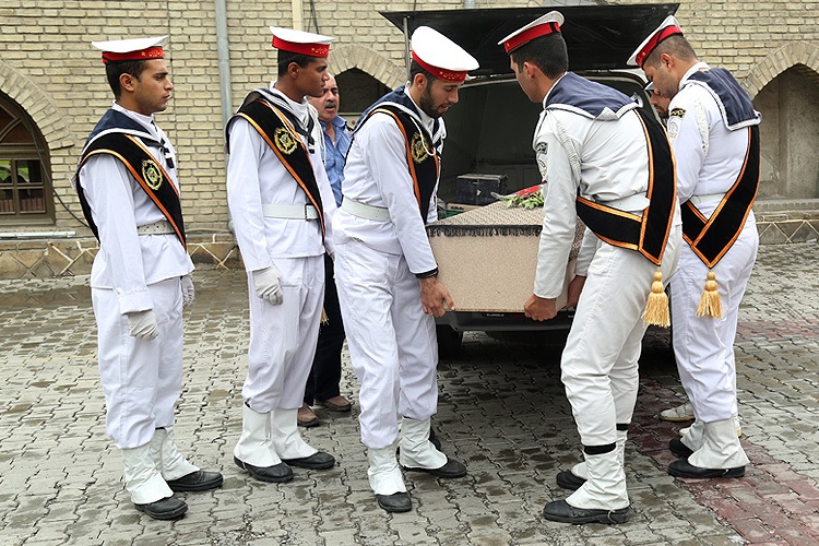 (تصاویر) مراسم تشییع پیکر فیروز زنوزی جلالی (تصاویر) مراسم تشییع پیکر فیروز زنوزی جلالی