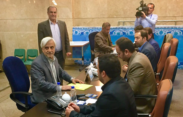 نامزدهای مشهور چگونه ثبتنام کردند؟ نامزدهای مشهور چگونه ثبتنام کردند؟
