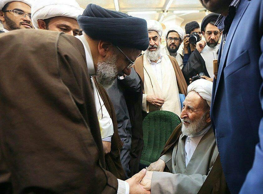 (عکس) حضور آیت‌الله یزدی در سخنرانی رئیسی