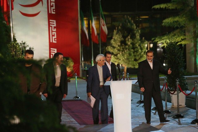 تصاویری از آخرین حضور نامزدهای ریاستجمهوری در تلویزیون تصاویری از آخرین حضور نامزدهای ریاستجمهوری در تلویزیون