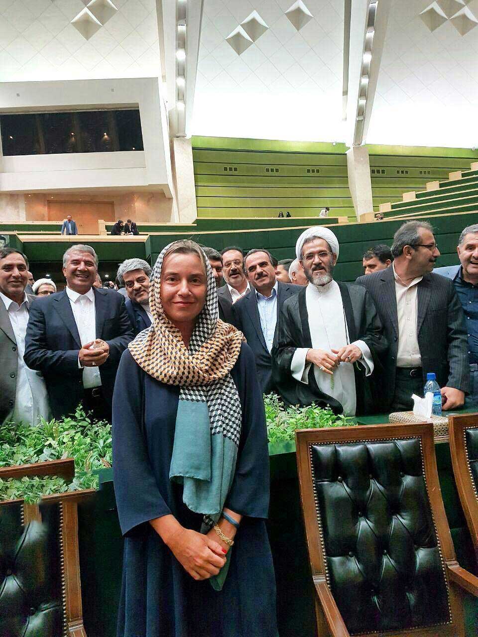 (تصاویر) کدام نماینده ها با موگرینی سلفی گرفتند؟! (تصاویر) کدام نماینده ها با موگرینی سلفی گرفتند؟!
