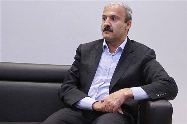 پشت پرده یک کارت زرد
