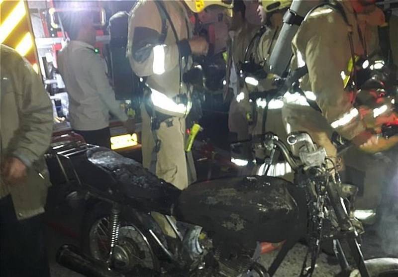 (تصاویر) زن و شوهر از ترس آتش‌ به پایین پریدند!