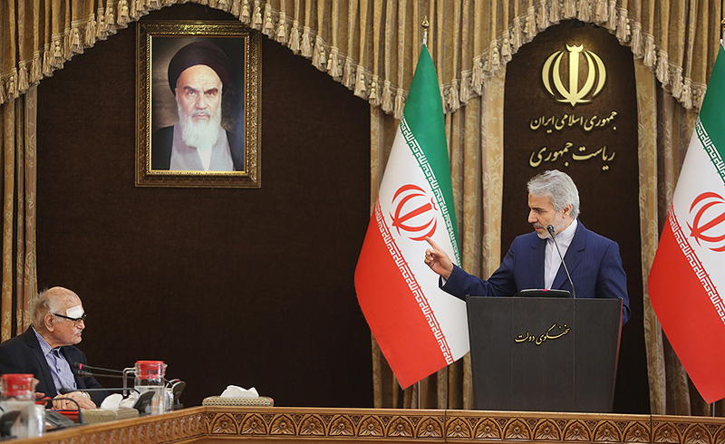 (تصاویر) خبرنگار مضروب در نشست خبری نوبخت (تصاویر) خبرنگار مضروب در نشست خبری نوبخت