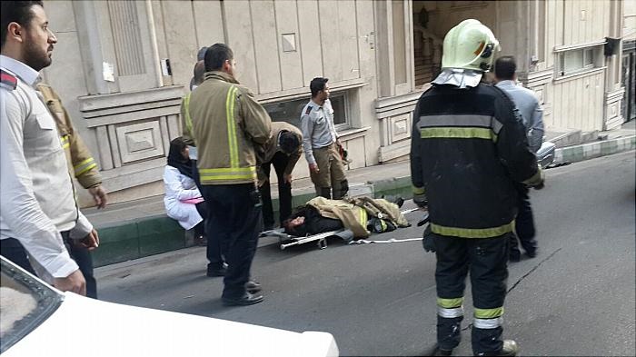(تصاویر) تصادف شدید راننده زن با درخت در ولنجک (تصاویر) تصادف شدید راننده زن با درخت در ولنجک