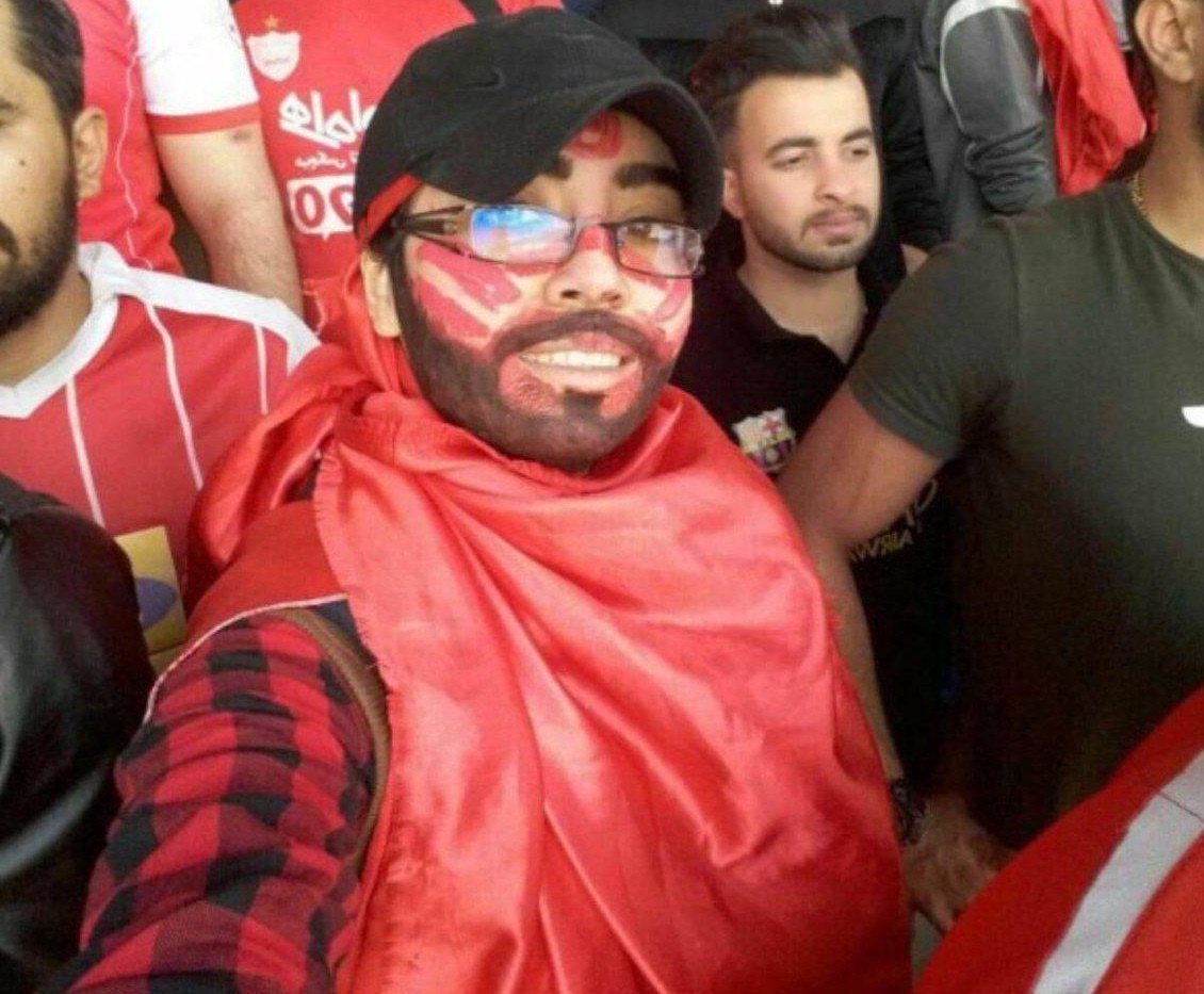 تصویری از دختری که بازی پرسپولیس را از نزدیک دید