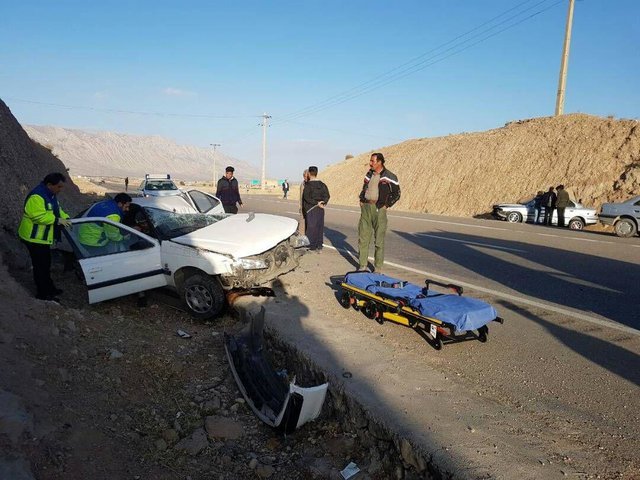 واژگونی خودروی دفتر فنی استانداری فارس