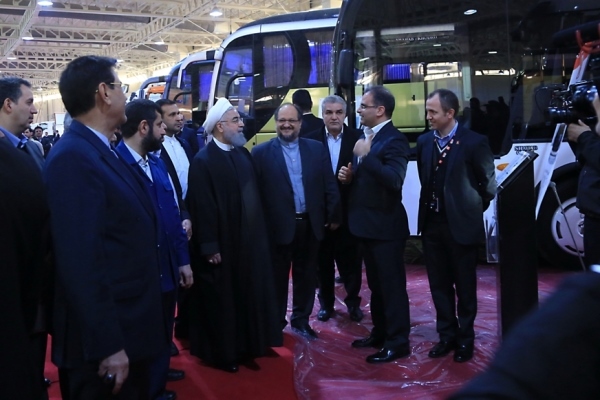 بازدید رئیس جمهور از محصولات تجاری گروه سایپا