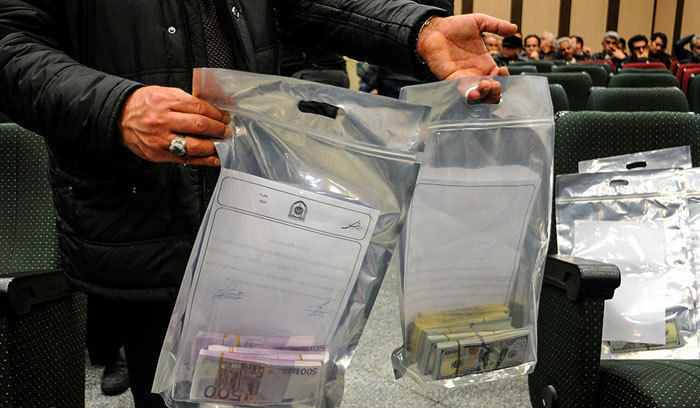 ورود پلیسی دولت به بازار ارز