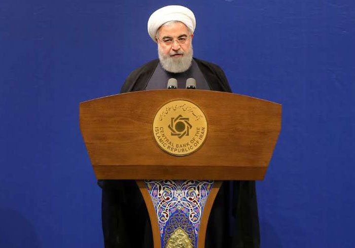 کاهش فشارها به بانک مرکزی ضروری است