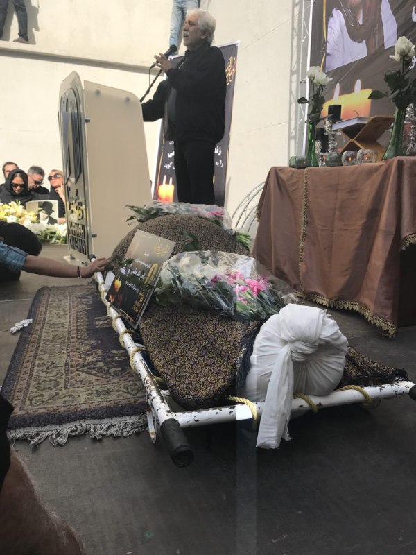 روزنامه جوان: موسوی و خاتمی به 