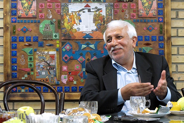 مقتدی صدر با چه شعاری جوانان را جذب کرد؟