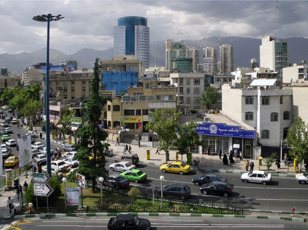 راهکاری برای رهایی از ترافیک میدان ونک