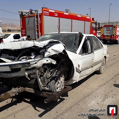 (تصاویر) تصادف پژو با نیوجرسی در جاده خاوران