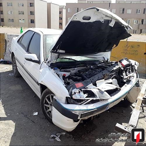 (تصاویر) تصادف پژو با نیوجرسی در جاده خاوران