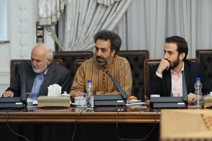 چرا اقتصادانان سرشناس در نشست با روحانی غایب بودند؟ چرا اقتصادانان سرشناس در نشست با روحانی غایب بودند؟