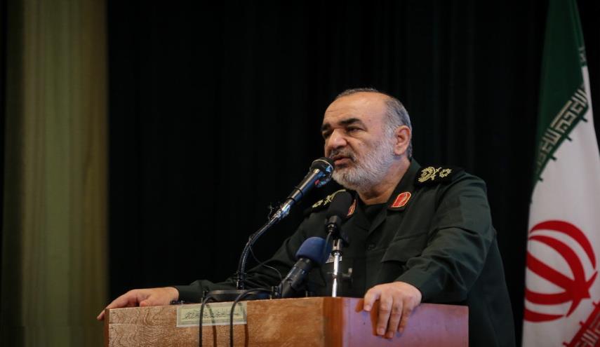جانشین فرمانده سپاه: از تحریم‌ها عبور می‌کنیم
