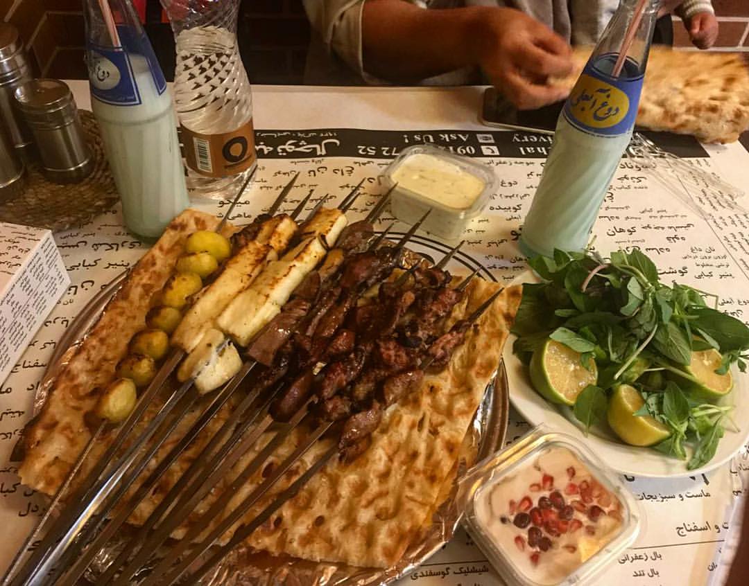 تهرانیها روزی ۵ تن دل و جگر میخورند تهرانیها روزی ۵ تن دل و جگر میخورند