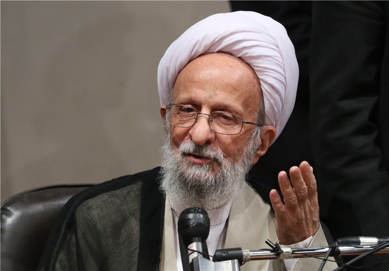 آیت الله مصباح: برخی می‌گویند اگر مردم رأی دادند نیازی به ولایت فقیه نیست